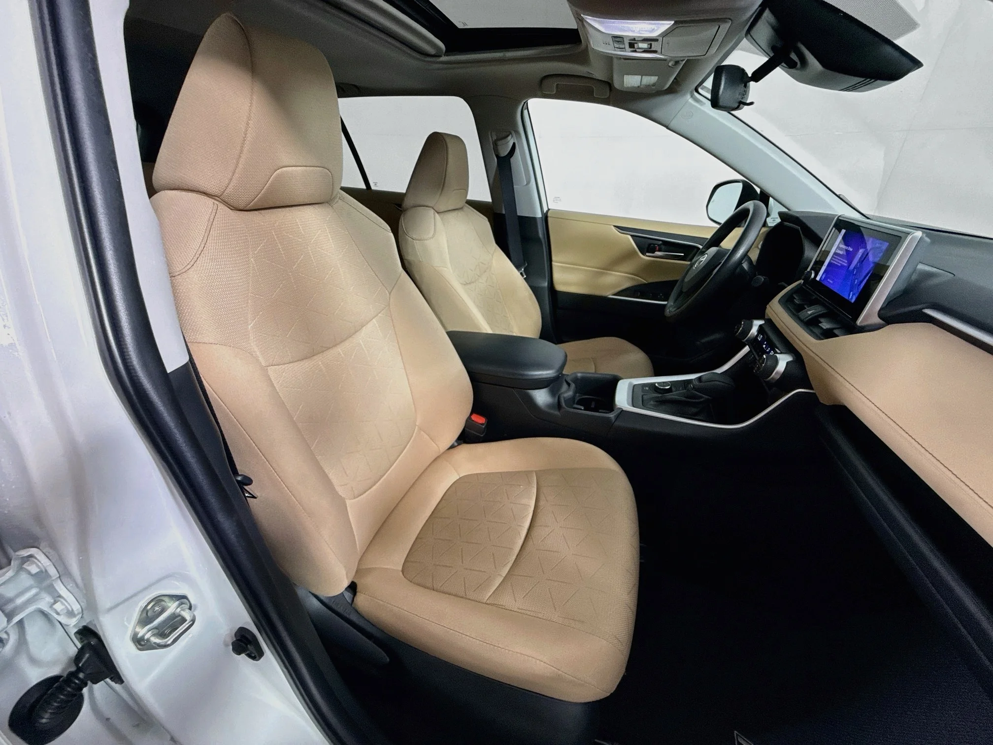 Certified Used 2023 Ice Cap Toyota Hybrid XLE image 26