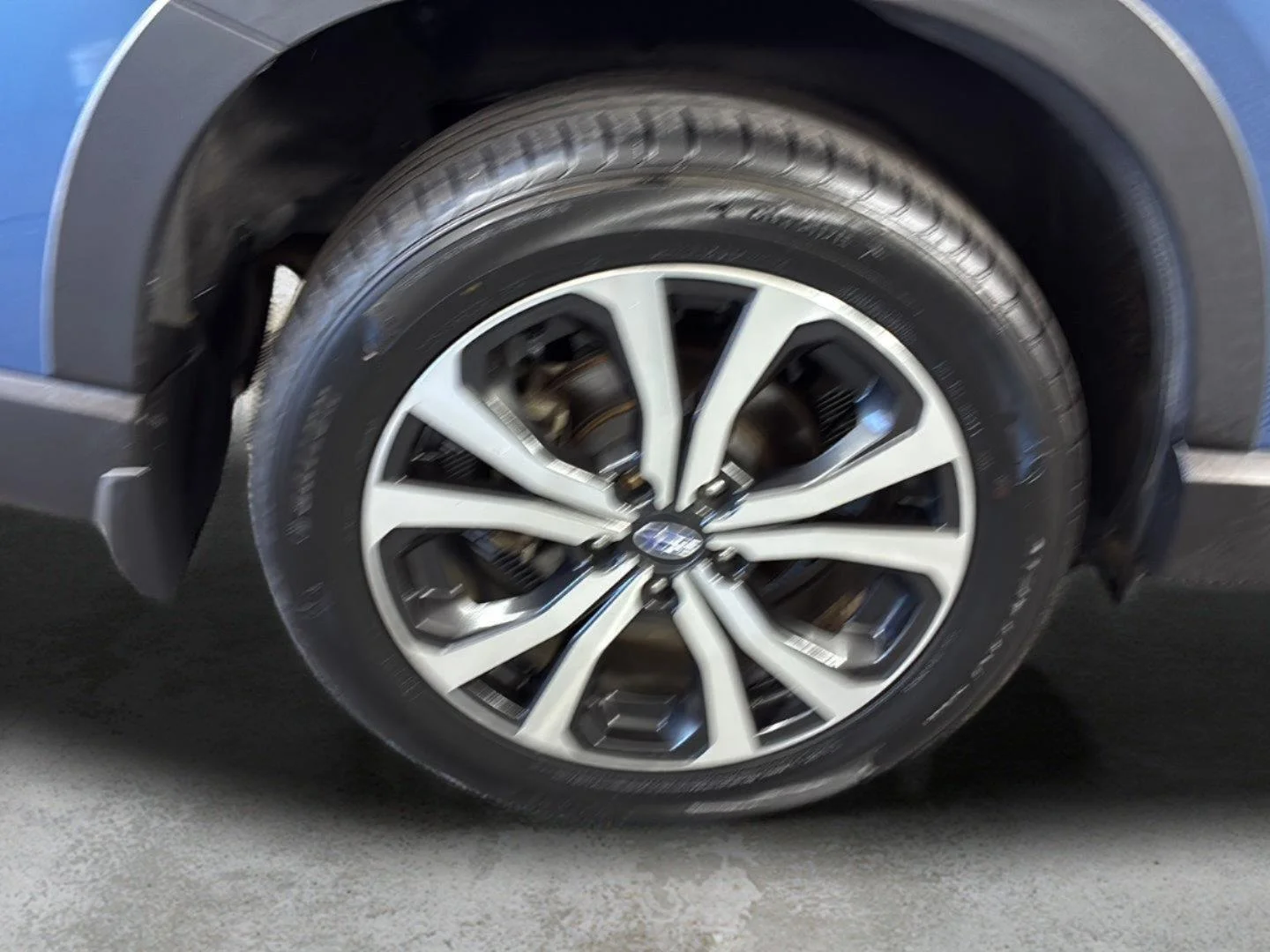 Used 2019 Horizon Blue Pearl Subaru Limited image 13