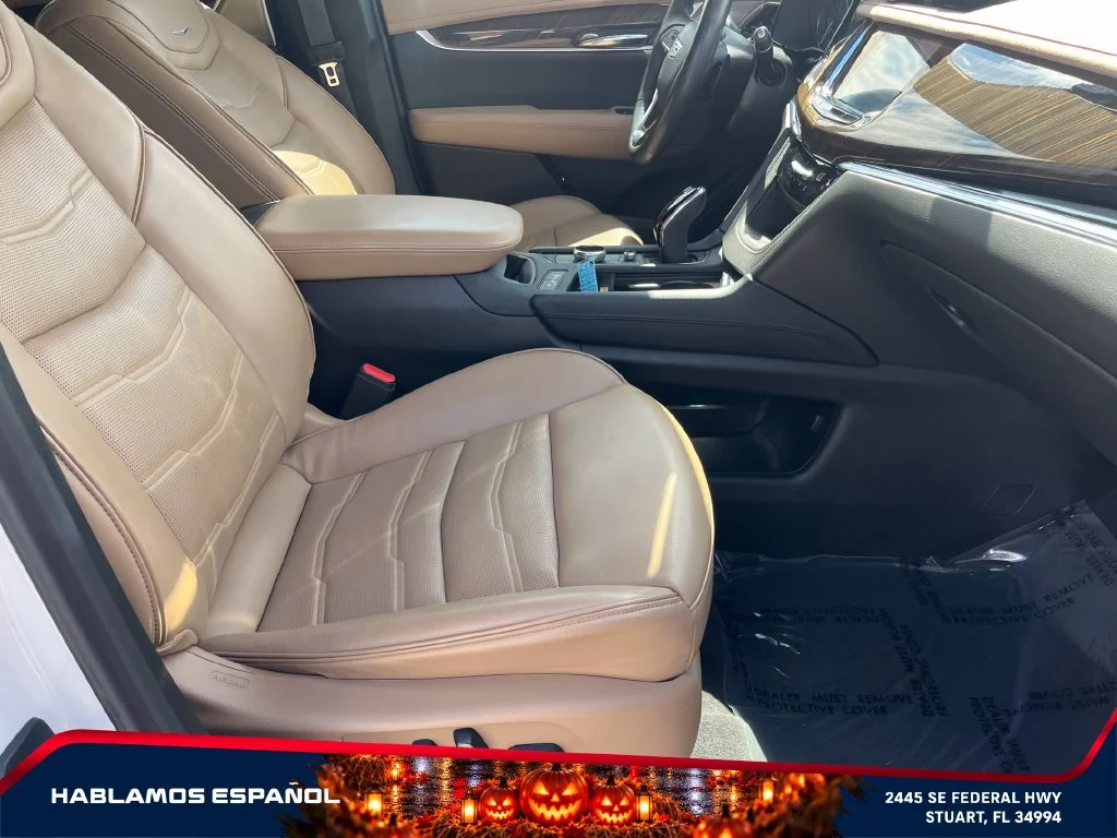 Used 2023 CRYSTAL WHITE TRICOAT Cadillac AWD Premium Luxury image 20