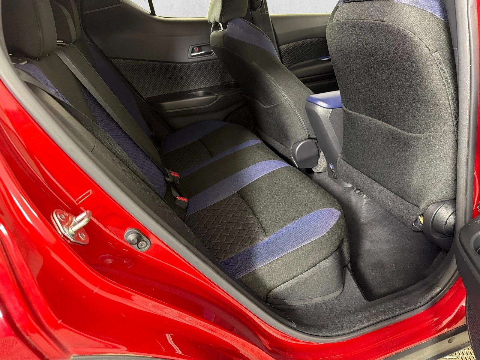Used 2020 Supersonic Red Toyota XLE image 15