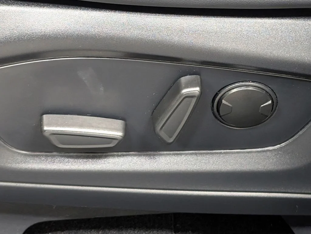Certified Used 2025 Agate Black Metallic Ford ST-Line image 12