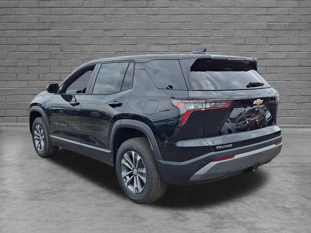 New 2026 Mosaic Black Metallic Chevrolet LT image 6