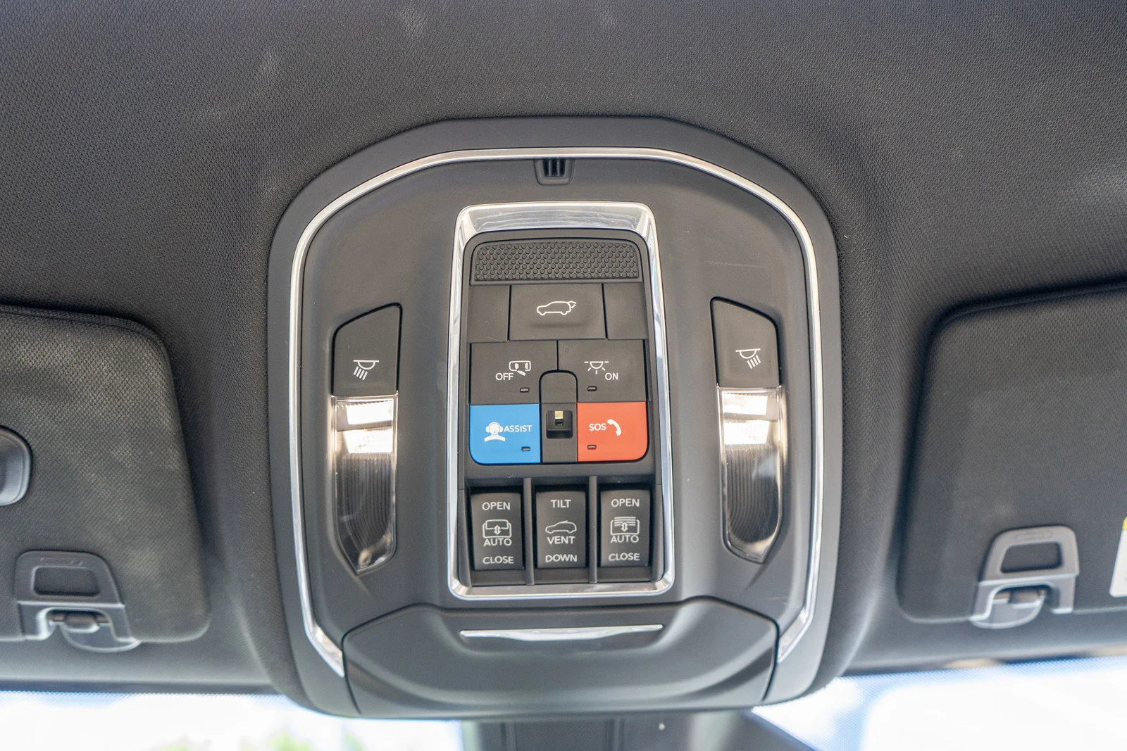 Used 2023 Bright White Clearcoat Jeep Limited image 23