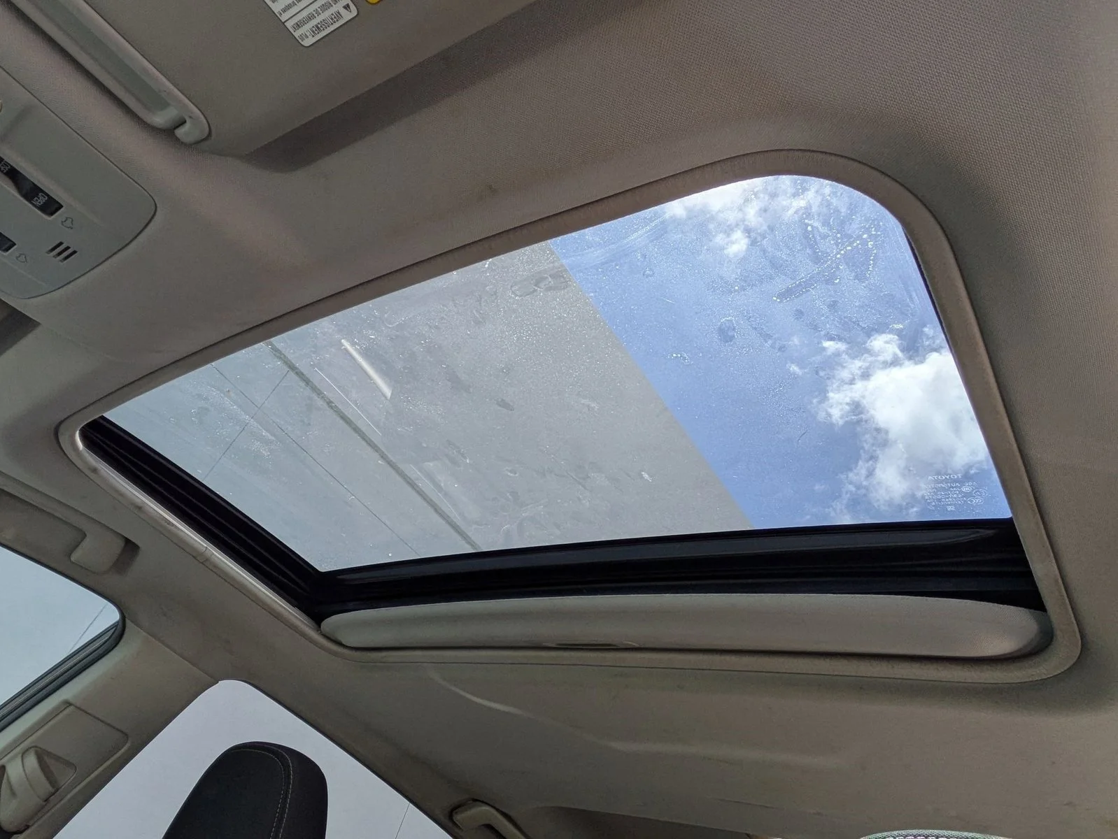 Used 2014 Pyrite Mica Toyota XLE image 15