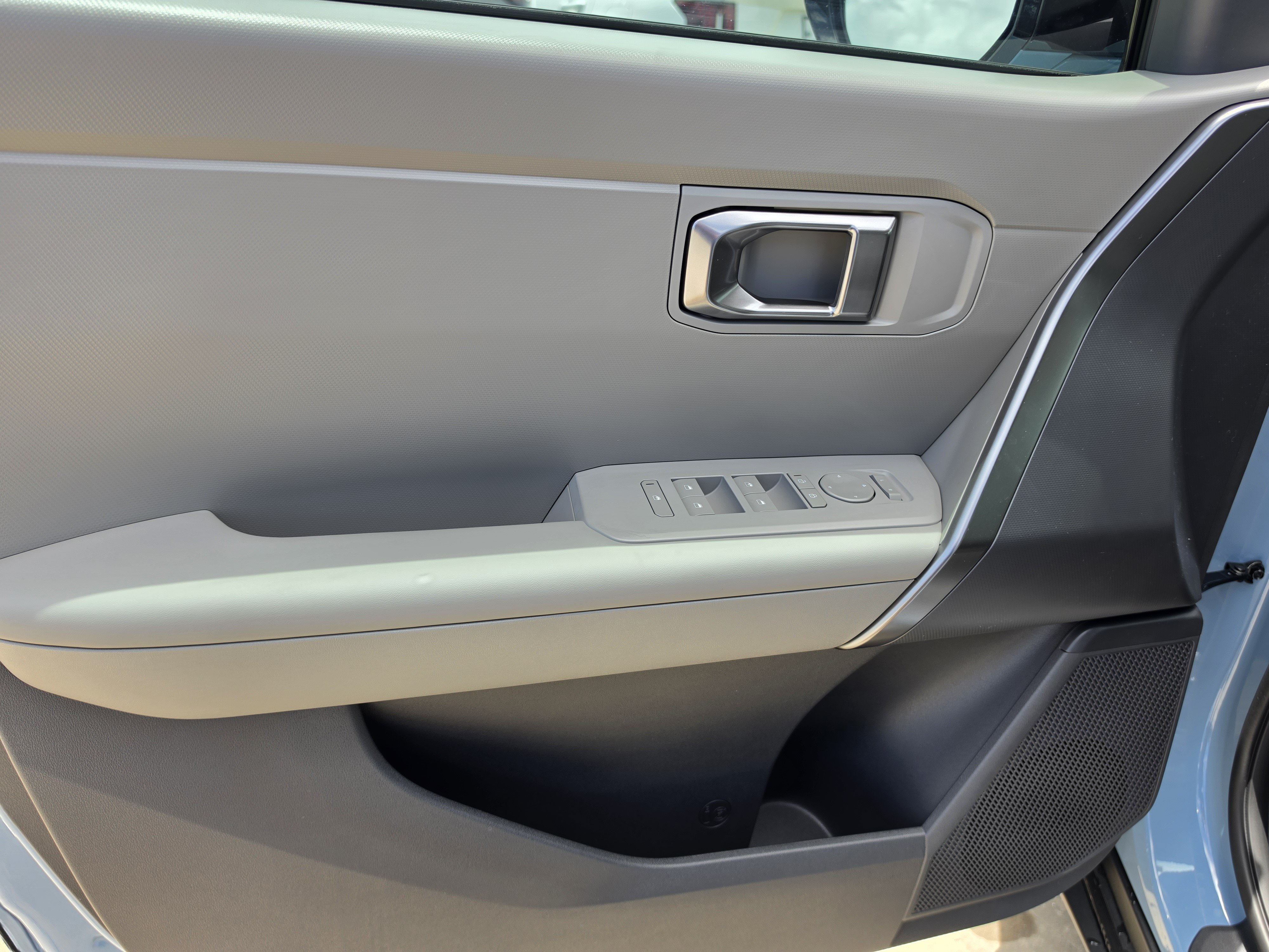 New 2027 Frost Blue Kia S image 17
