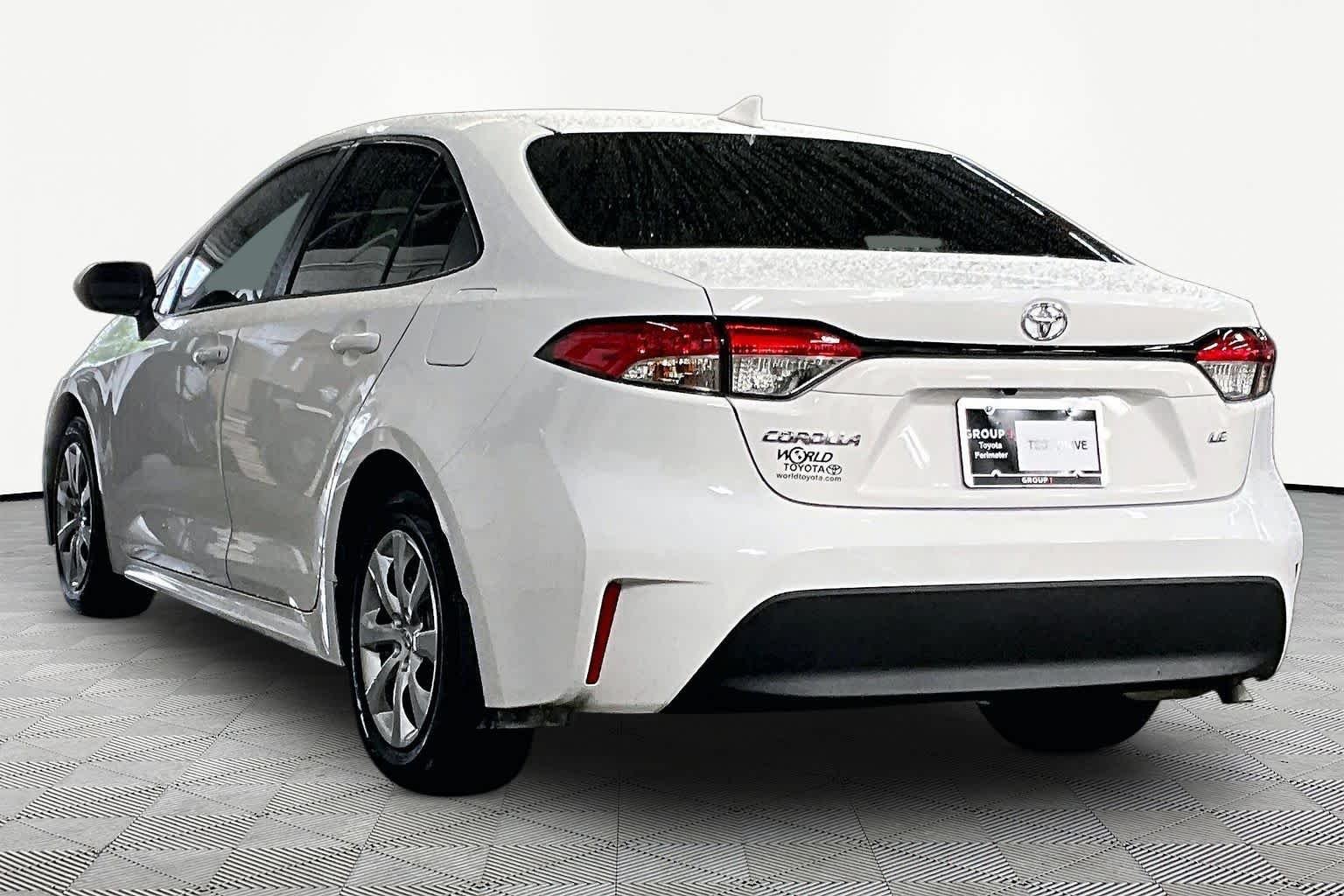 Used 2025 Ice Cap Toyota LE image 12