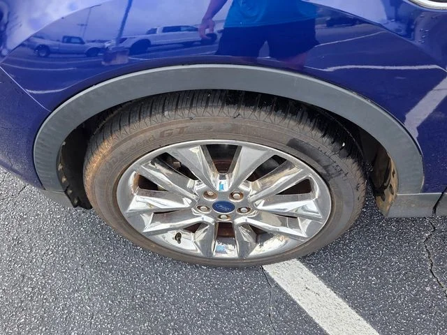 Used 2014 Blue Ford SE image 17