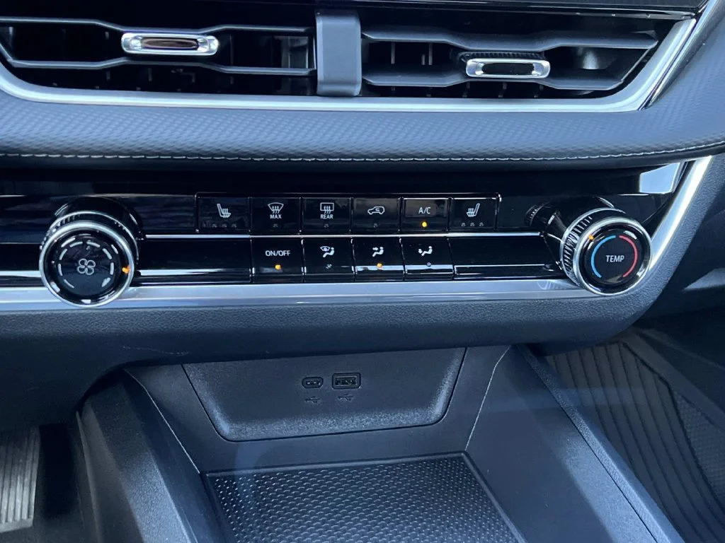 New 2027 Lakeshore Blue Metallic Chevrolet LT image 19