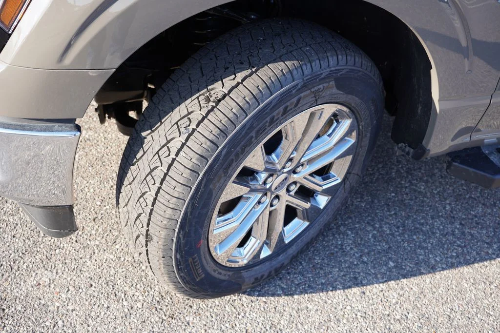 New 2026 Gray Ford XLT image 9