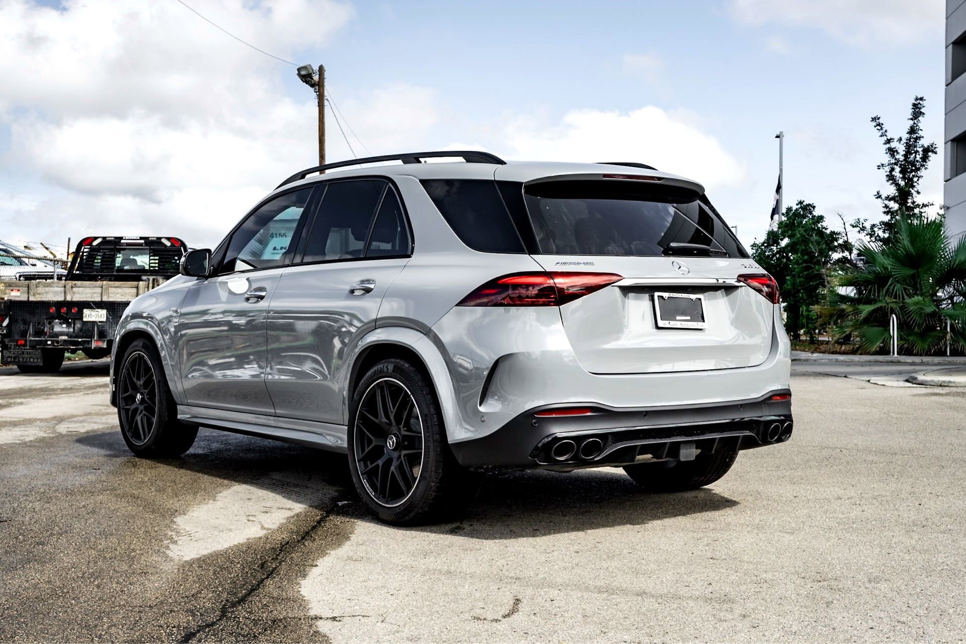 New 2026 MANUFAKTUR Alpine Grey Mercedes-Benz AMG® GLE 53 4MATIC+ SUV image 5