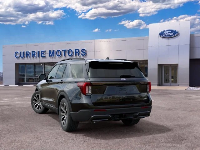 New 2027 Agate Black Metallic Ford ST-Line image 8