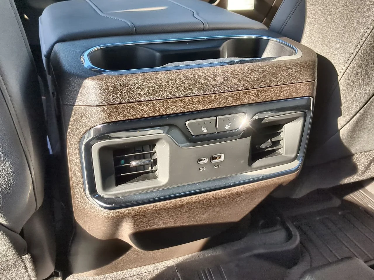New 2026 Summit White GMC SLT image 22