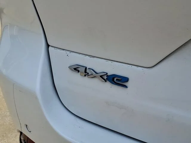 Used 2024  Jeep Y image 28