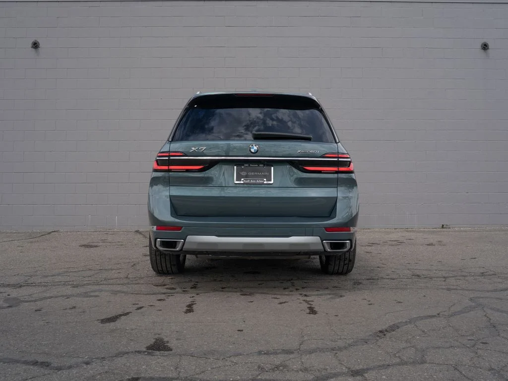 Used 2023 Blue BMW xDrive40i image 6