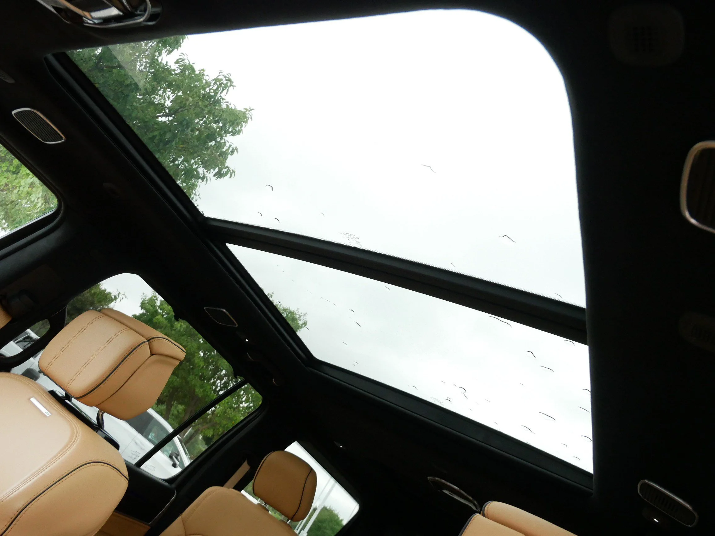 Used 2025 Diamond Black Crystal Pearlcoat Jeep Series III Obsidian image 39
