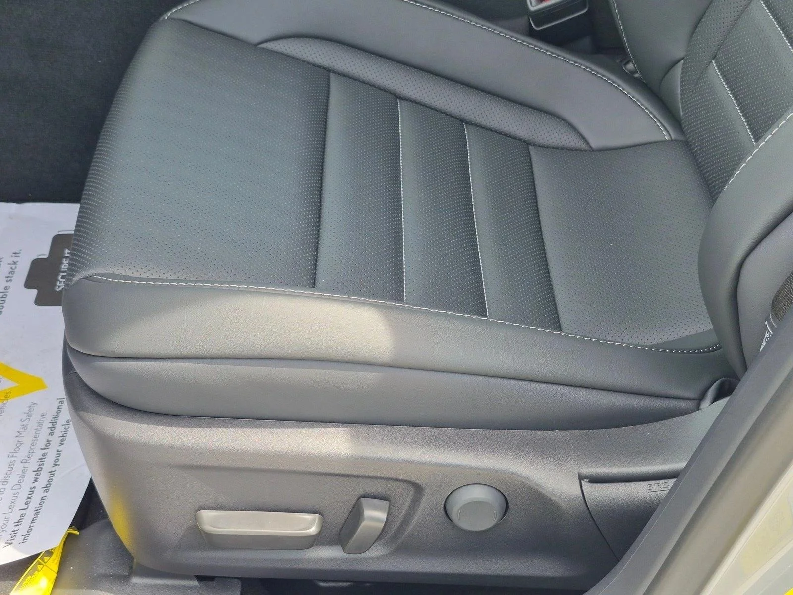 New 2026 Wind Lexus  350 F SPORT image 4