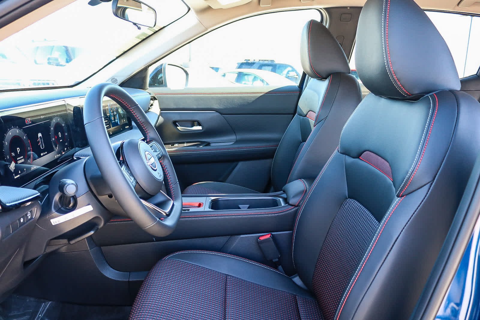 New 2026 Aspen White TriCoat / Super Black Two-tone Nissan SR image 19