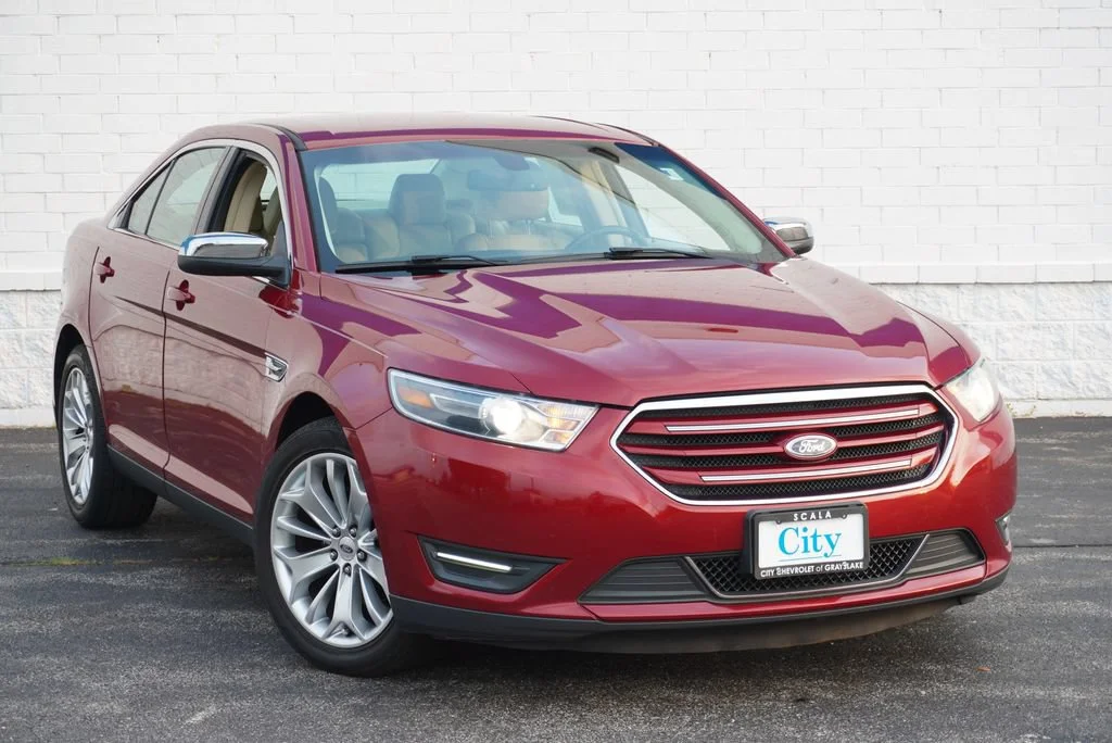 Used 2015 Red Ford Limited image 4