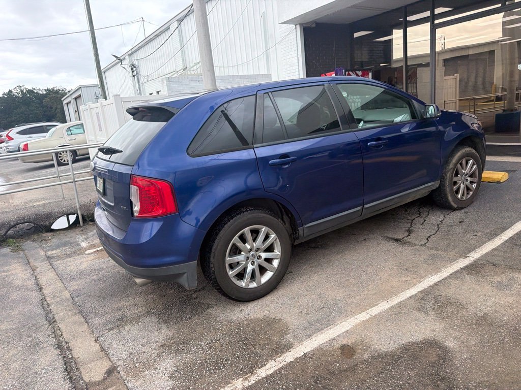 Used 2013 Blue Ford SEL image 18