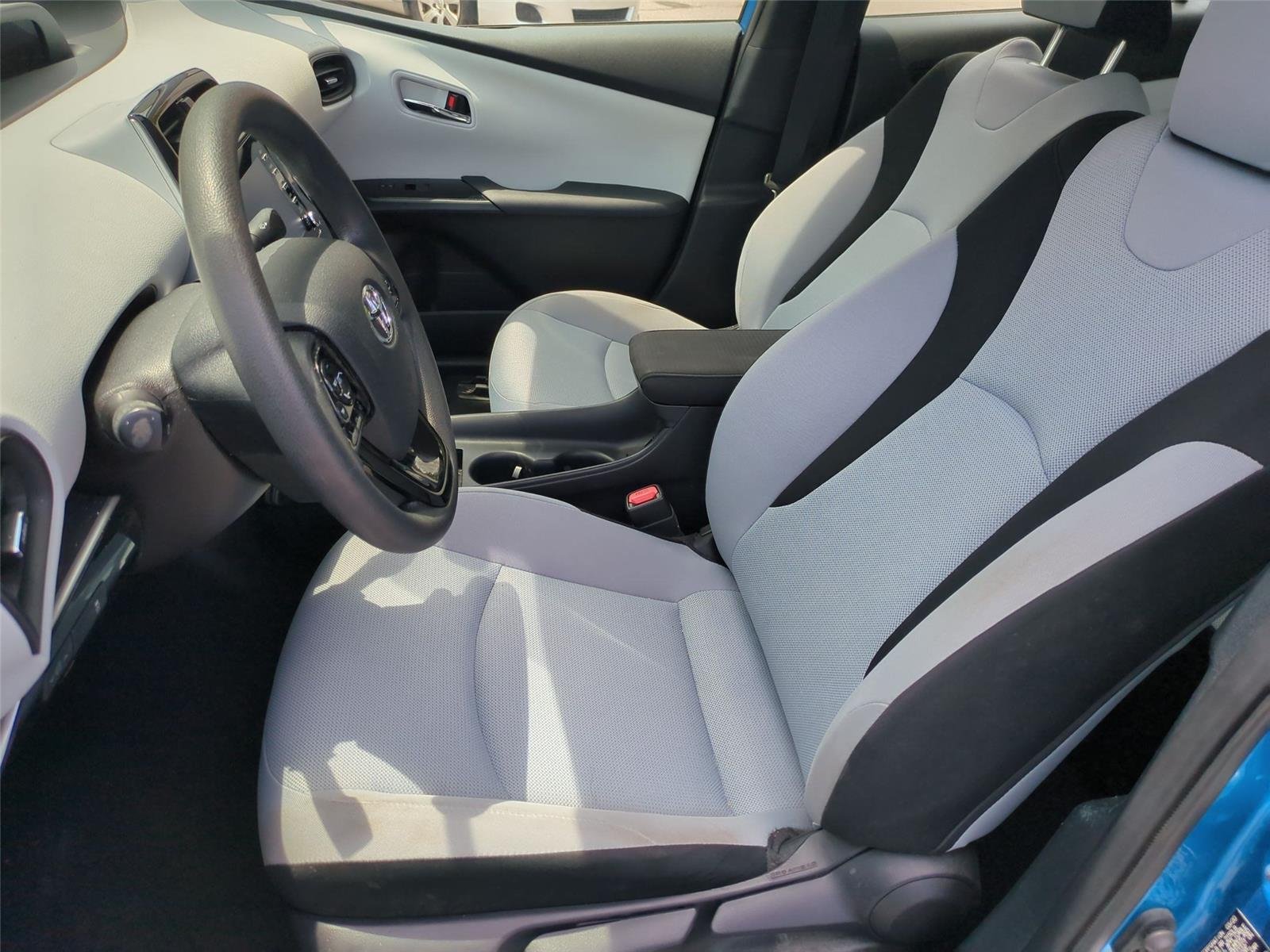 Used 2020 Electric Storm Blue Toyota XLE image 17