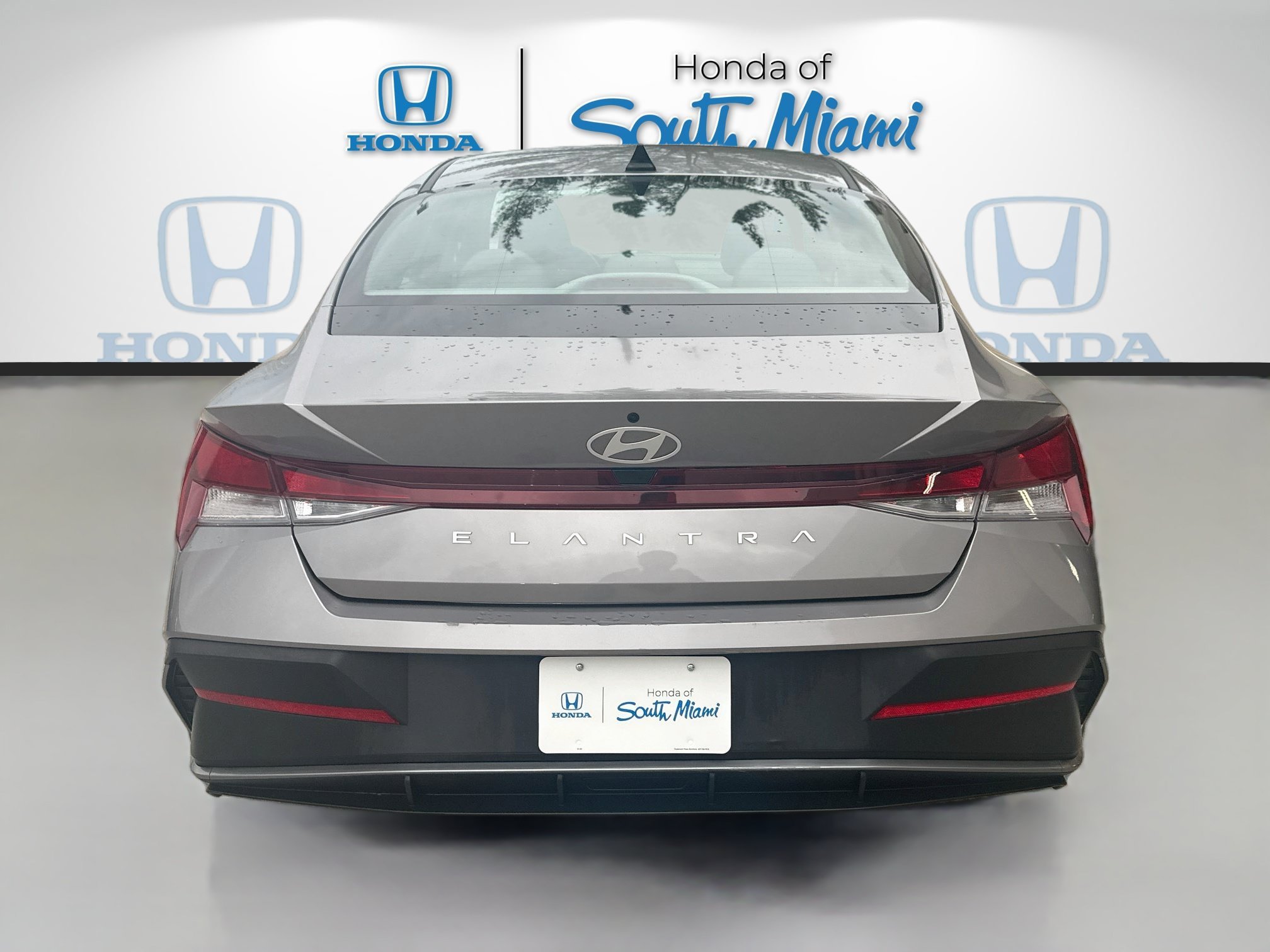 Used 2024 Fluid Metal Hyundai SE image 6