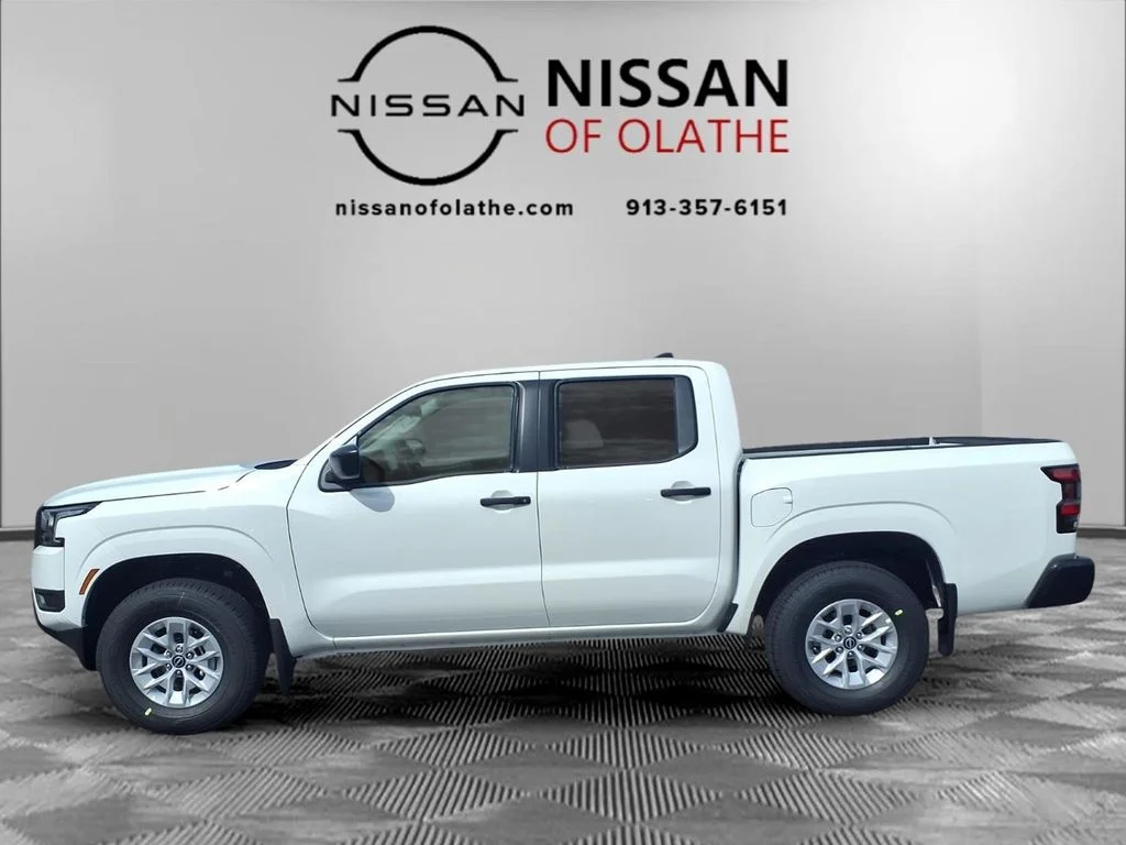 New 2026 Glacier White Nissan Crew Cab S image 17