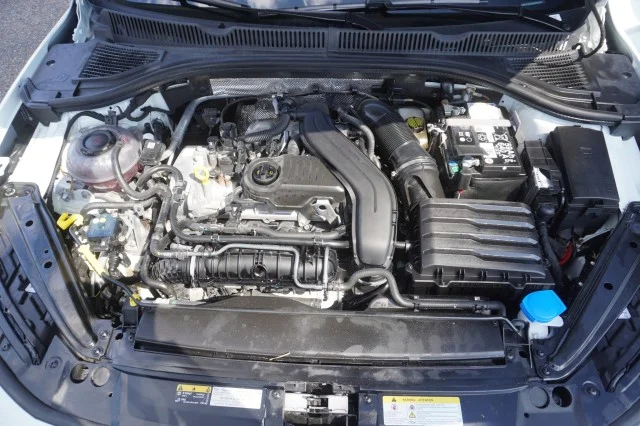 Used 2025  Volkswagen S image 30