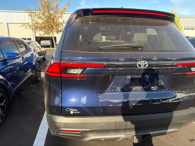 Used 2025  Toyota Platinum image 29