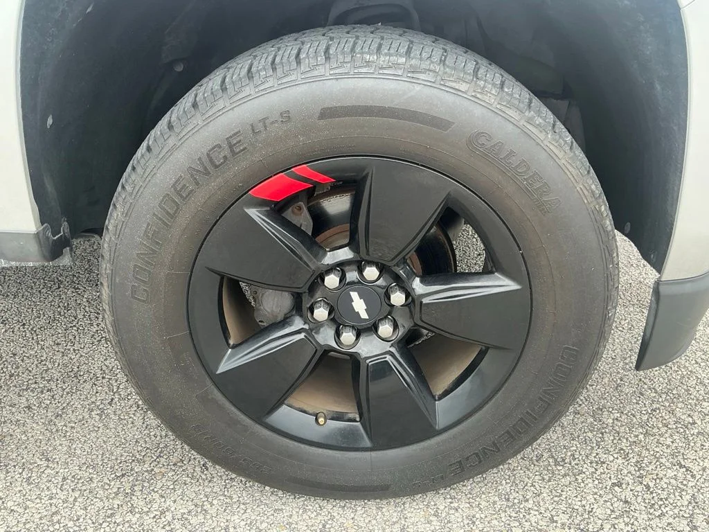 Used 2017 Silver Chevrolet LT image 30