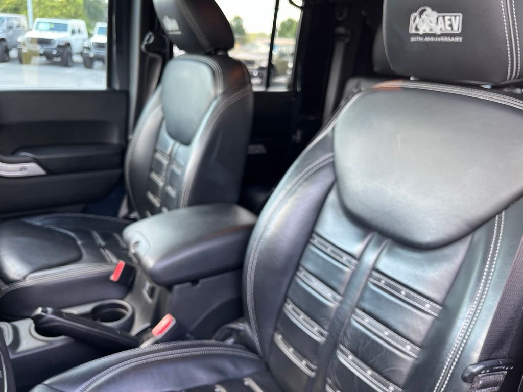 Used 2017 Rhino Clearcoat Jeep Unlimited Rubicon image 4