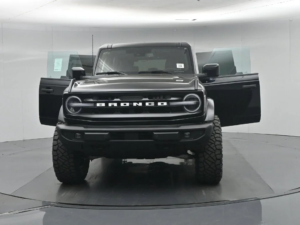 New 2026 Shadow Black Ford Outer Banks image 30
