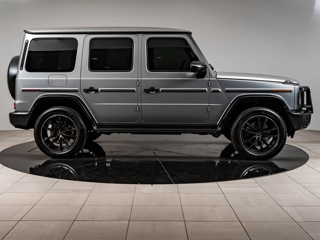 Certified Used 2025 Manufaktur Platinum Magno Mercedes-Benz G 550 image 11