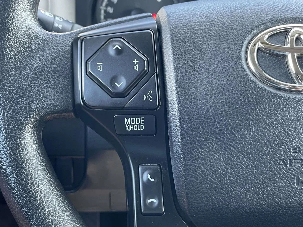 Certified Used 2022 White Toyota SR image 26