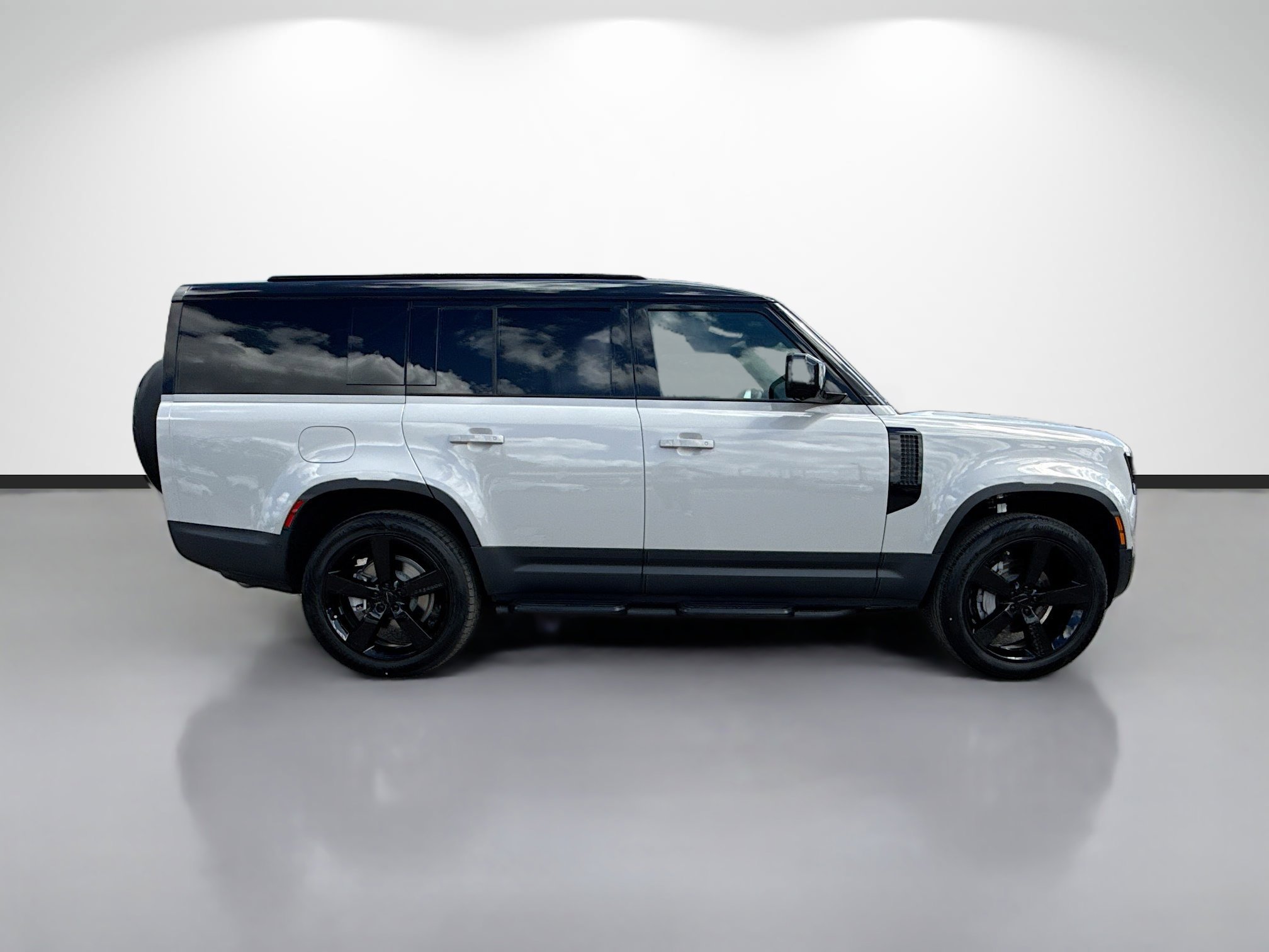 2026 Land Rover Defender S - Photo 6