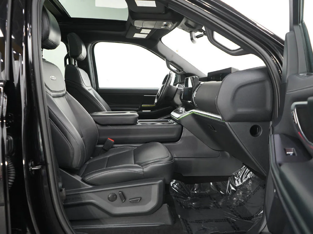 Used 2025 Agate Black Metallic Ford Platinum image 11
