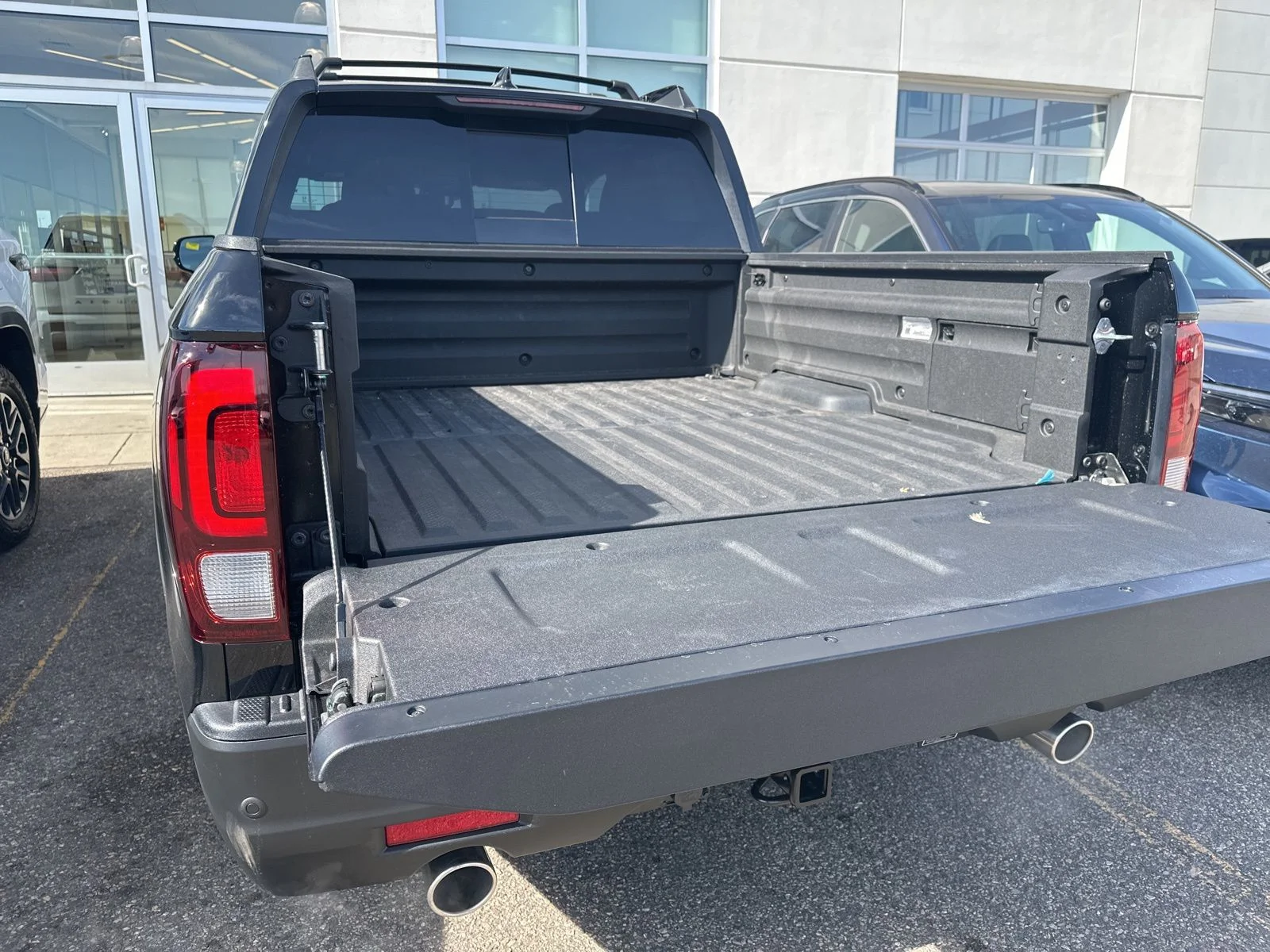 2026 Honda Ridgeline Black Edition - Photo 9