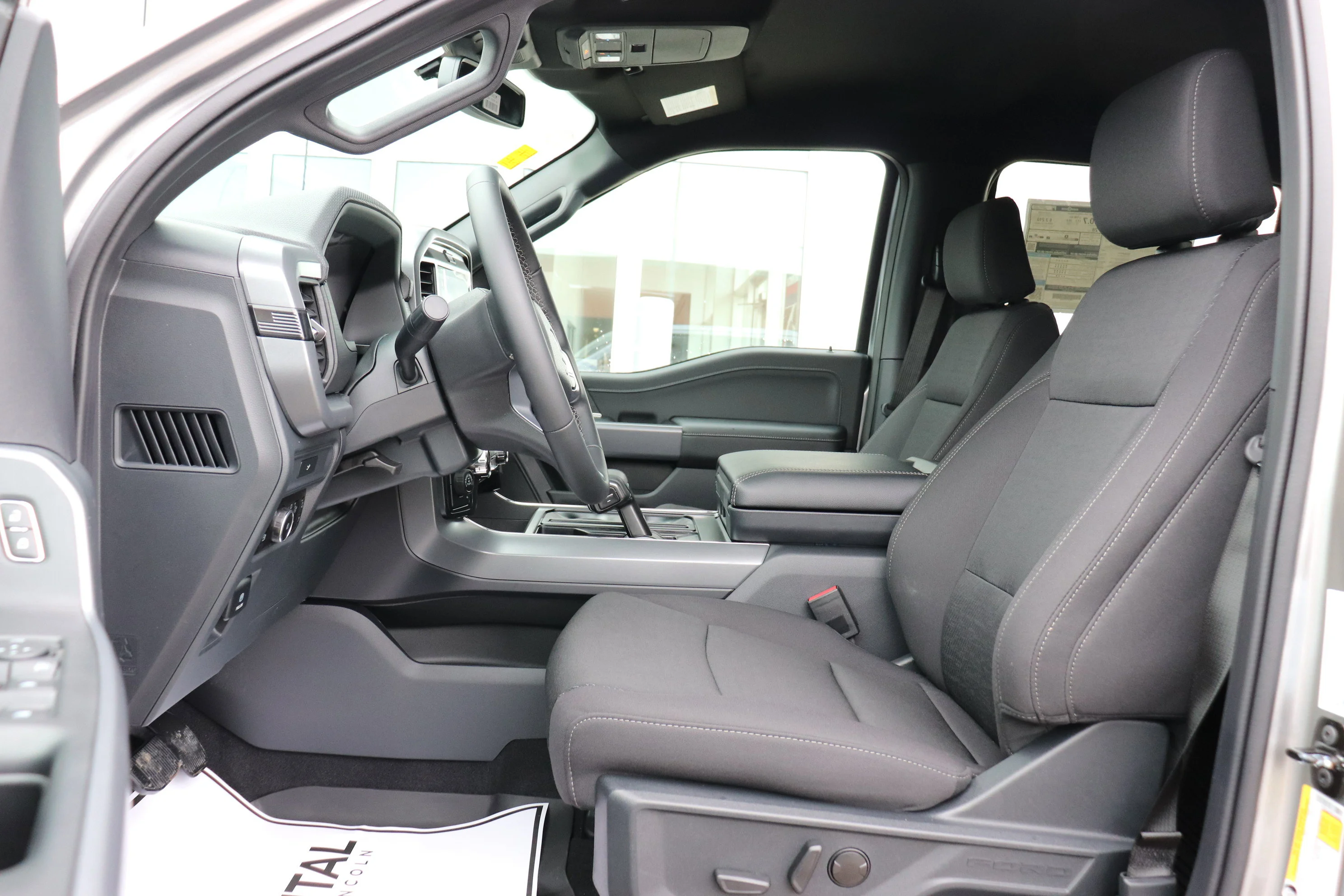 New 2026 Agate Black Metallic Ford XLT image 6