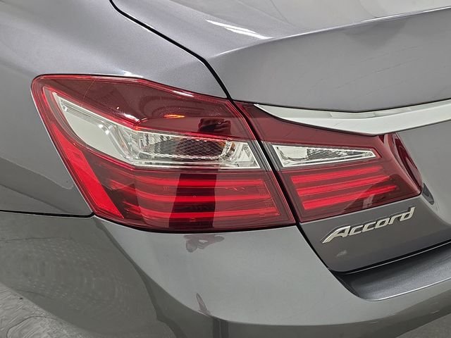 Used 2017 Gray Honda EX-L image 31