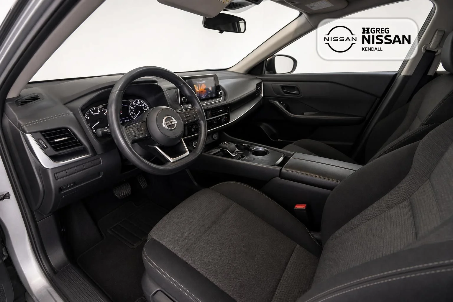 Used 2021 Gray Nissan S image 7