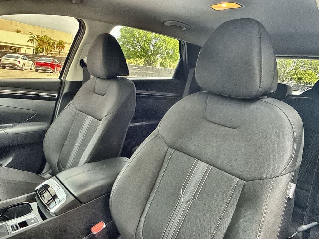 Used 2024 Shimmering Silver Hyundai SEL image 14