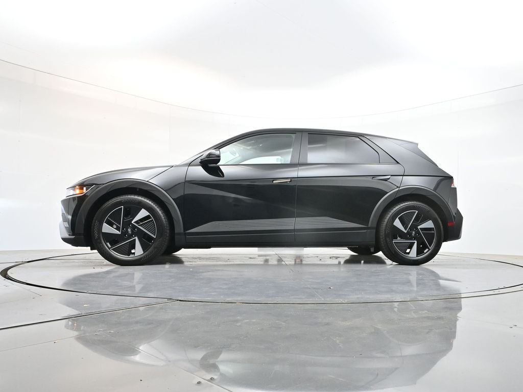 Used 2026 Abyss Black Hyundai SEL image 34