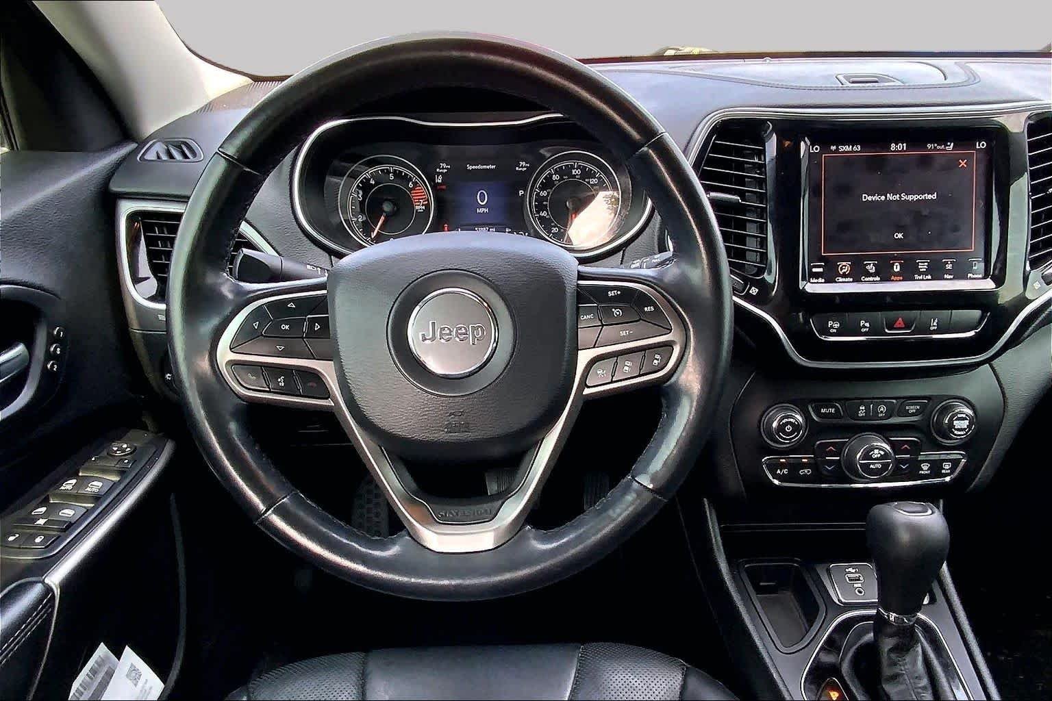 Used 2020 Diamond Black Crystal Pearlcoat Jeep Limited image 6