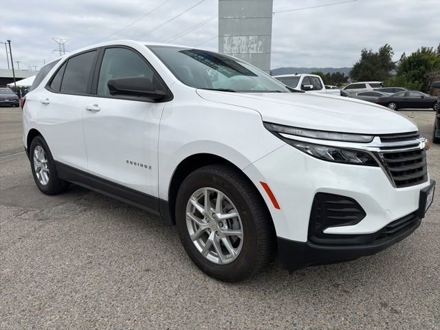 2024 Chevrolet Equinox LS's photo