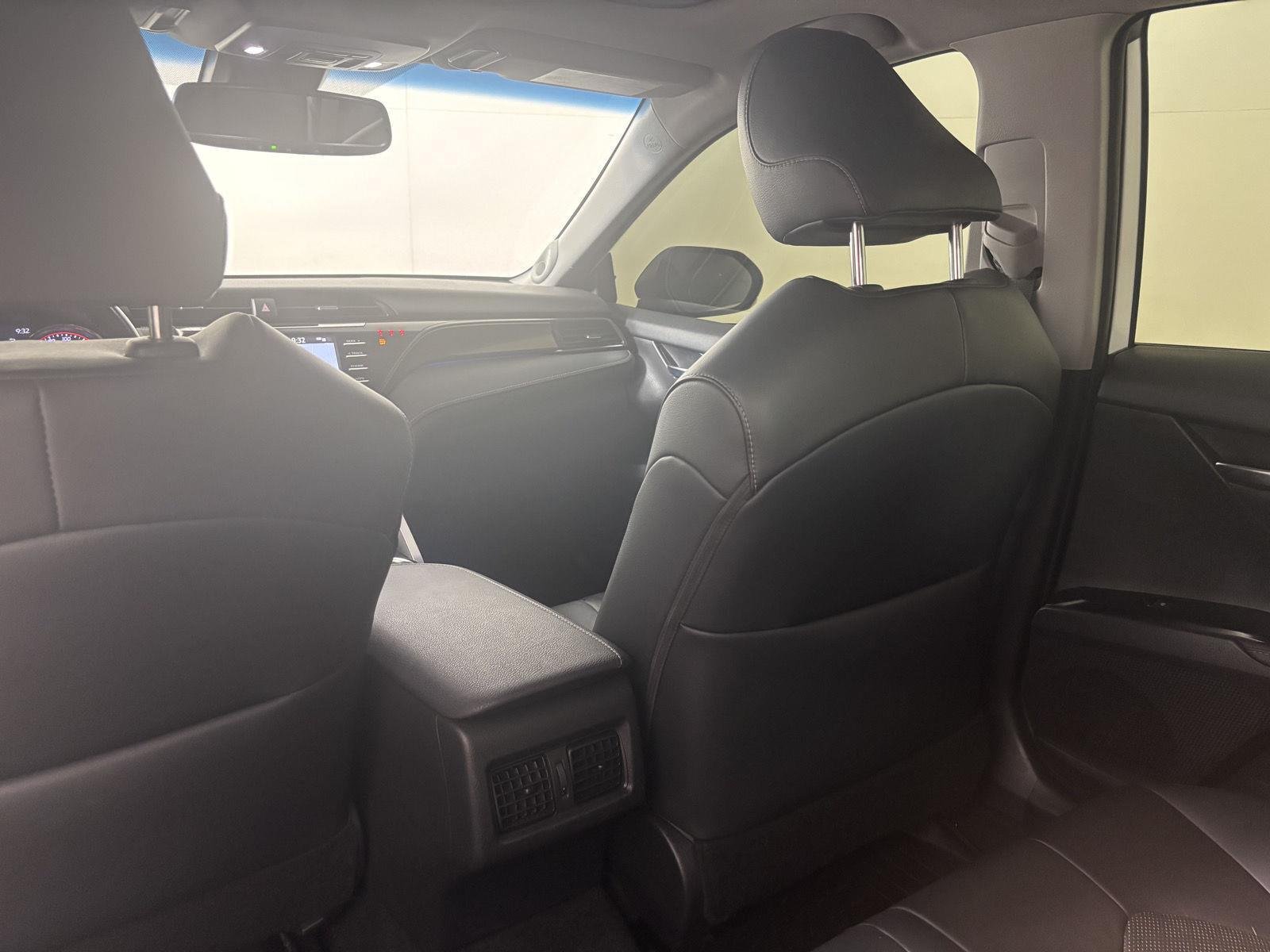 Used 2019 Wind Chill Pearl w/Midnight Black Metallic Roof Toyota XSE V6 image 21