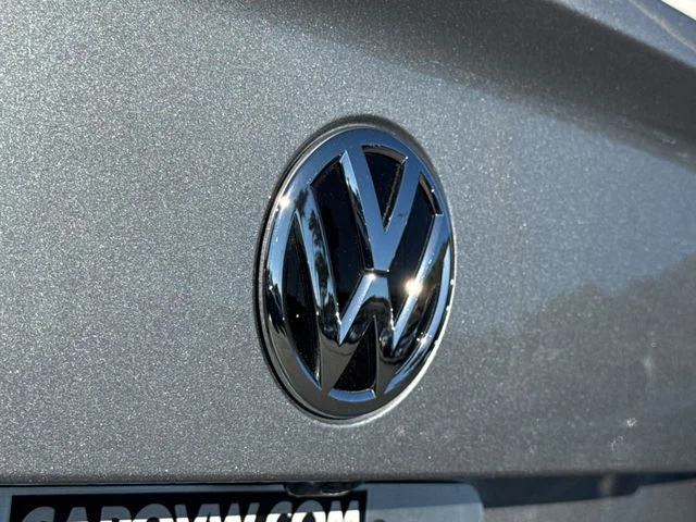 Used 2019 Platinum Gray Metallic Volkswagen SEL Premium image 14