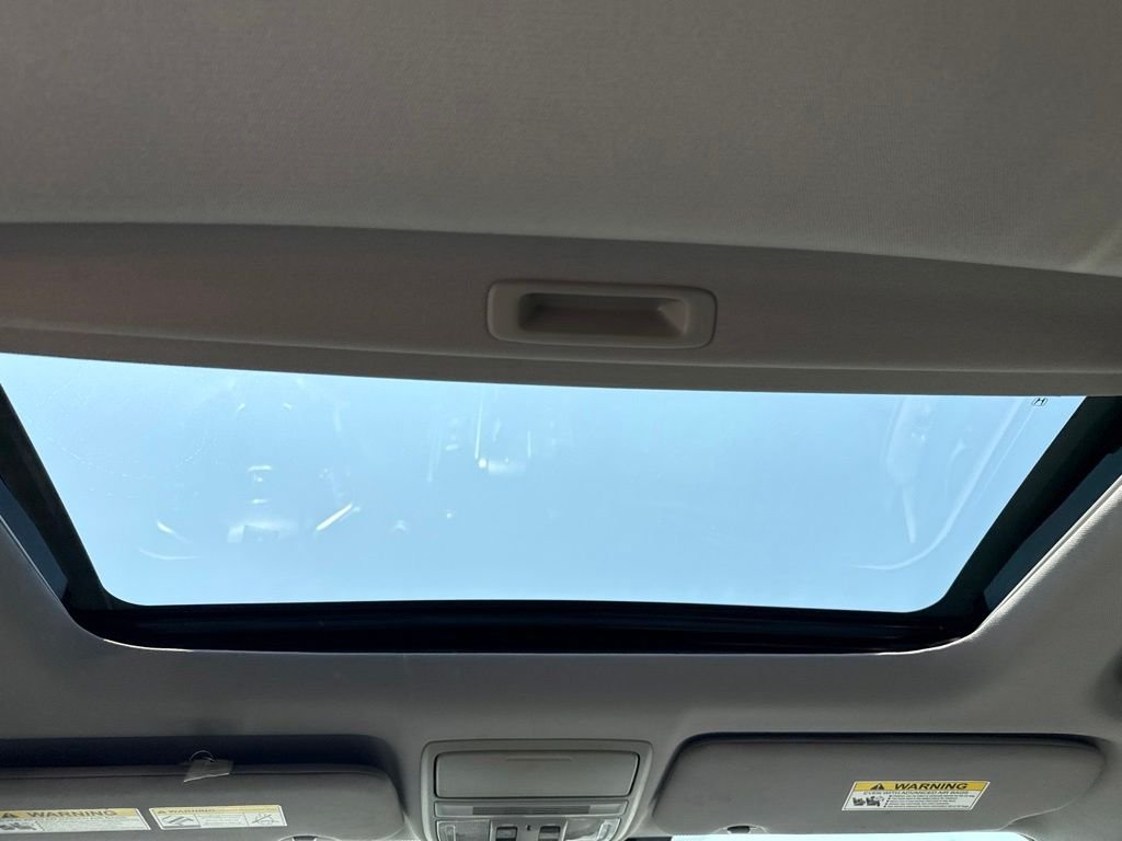 Used 2021 Silver Honda EX image 18