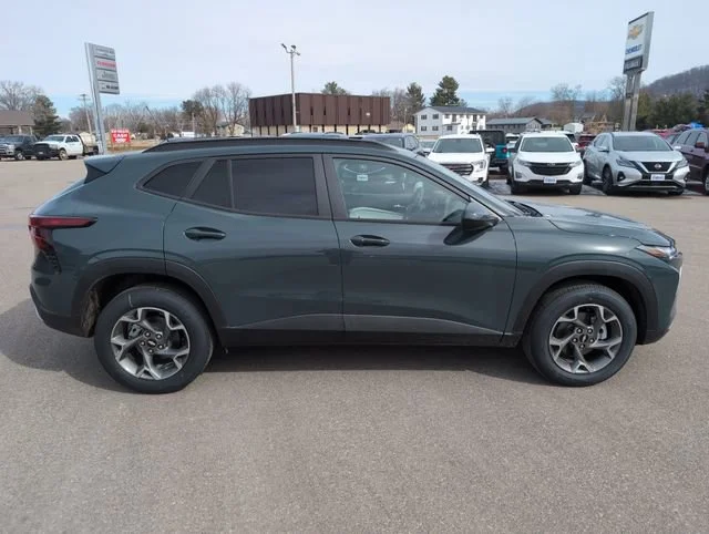2026 Chevrolet Trax LT - Photo 9