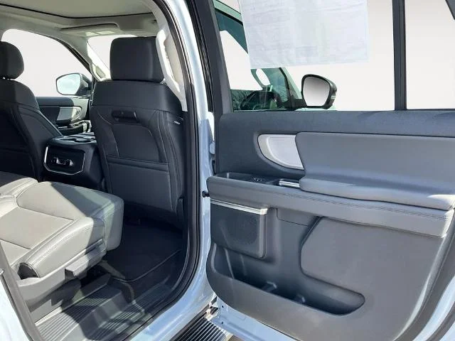 New 2026 Glacier Gray Metallic Tri-Coat Ford MAX Active image 30