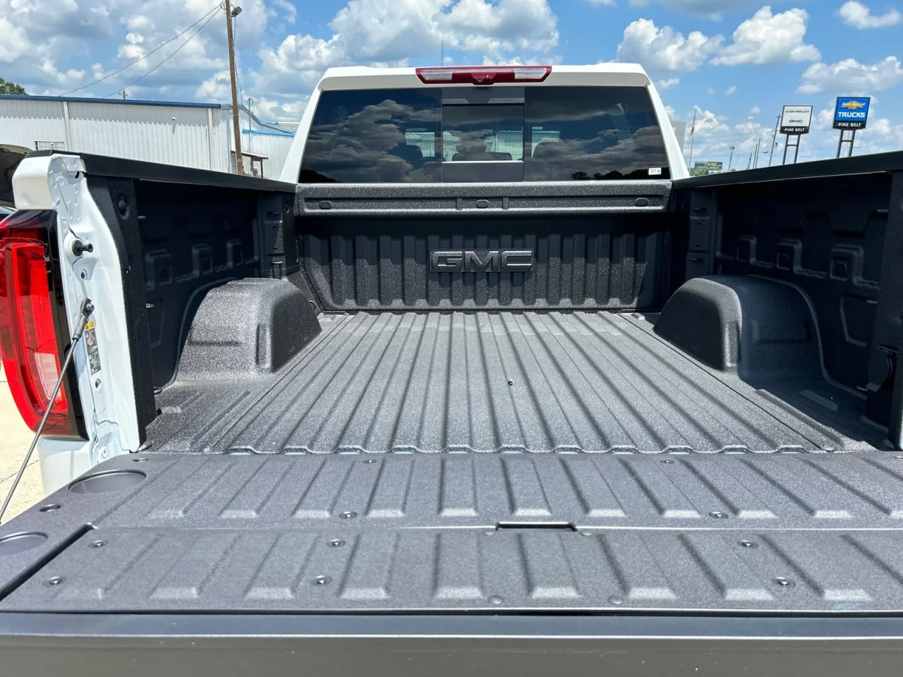 New 2026 Summit White GMC AT4 image 7