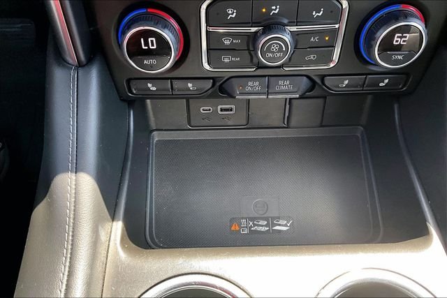 Used 2022 Gray Chevrolet Z71 image 33